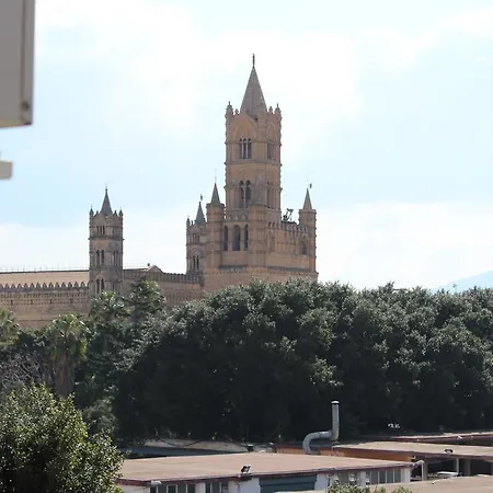 A Due Passi Dalla Cattedrale